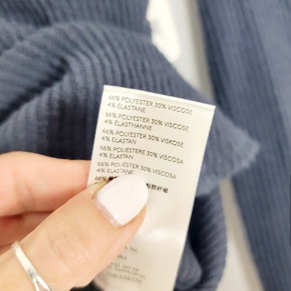 Sweater Free People Knit Gray Off-the-Shoulder Long Sleeve NWT - Picture 8 of 8